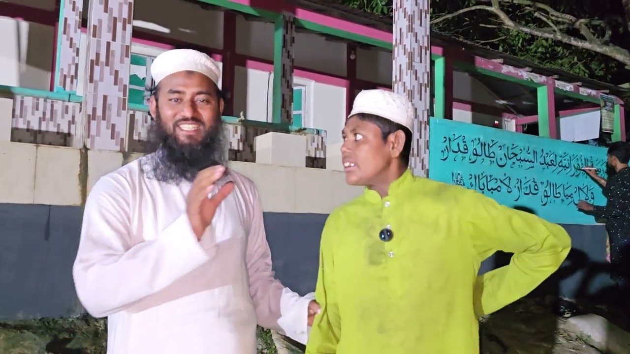 রাত জেগে আগামী কাল মাহফিলের জন্য প্রস্তুতি চলতেছে। 