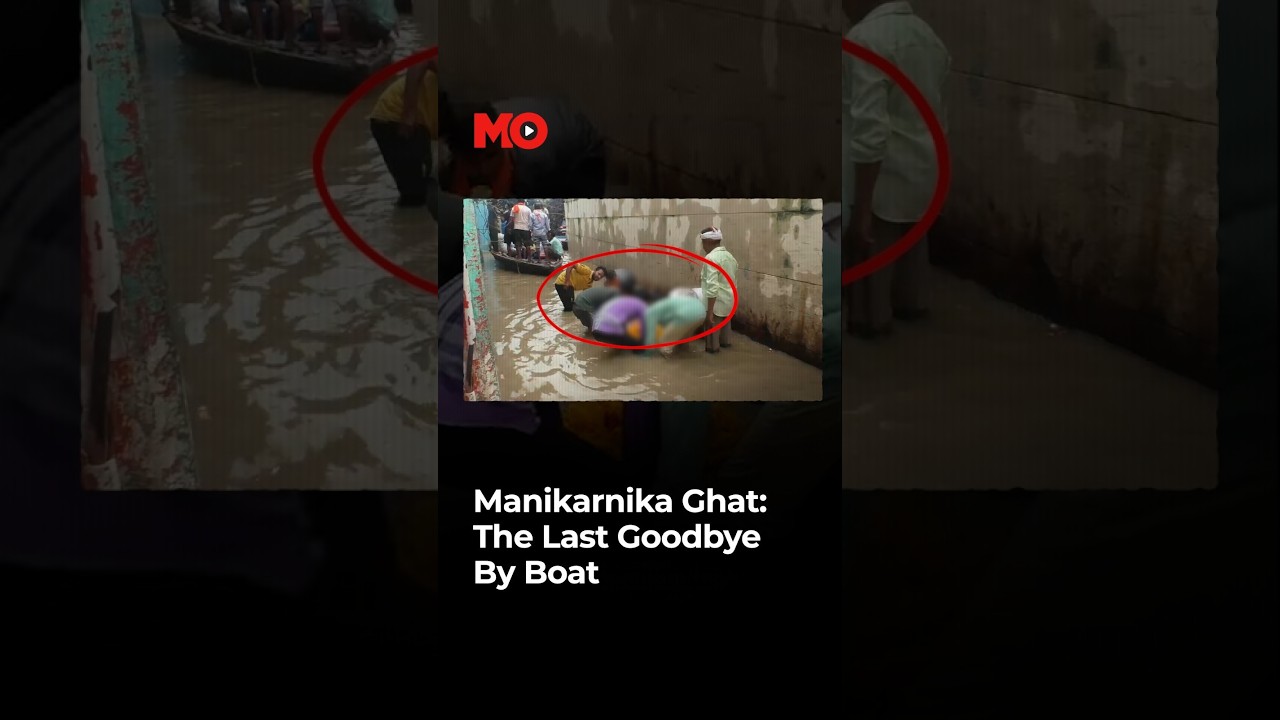 Varanasi Floods: Bodies Now Being Transported By Boat To Manikarnika Ghat | Mo of Everything