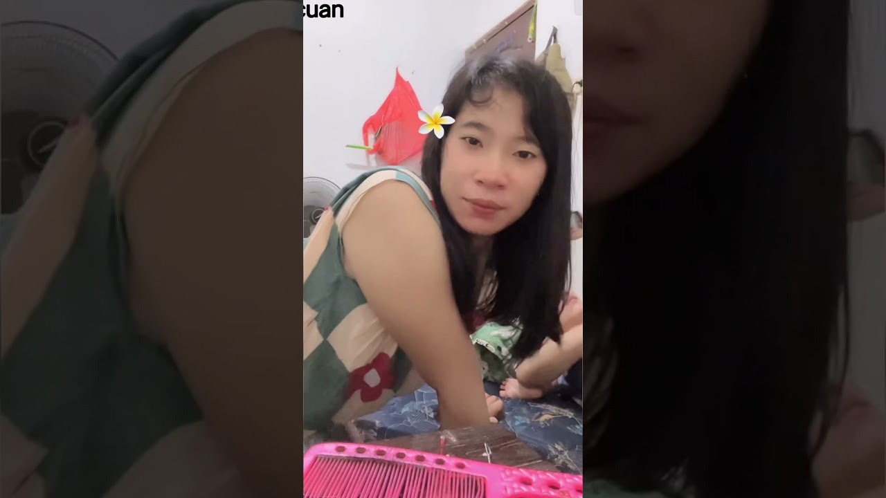 Daily cuan: ini nama keluarga bahagia, sepasang suami dan istri lagi bermesra bersama anak ny