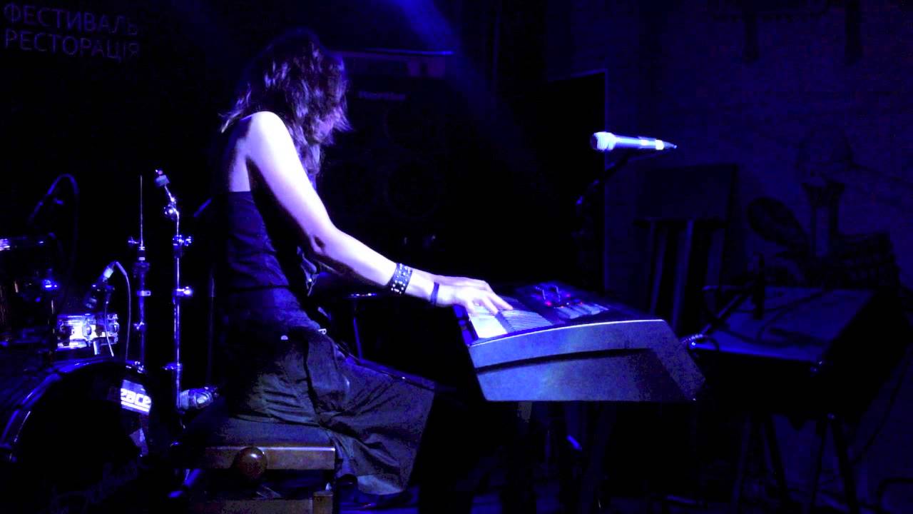 vkgoeswild plays Pink Floyd - Wish You Were Here, Kyiv @Divan 03.08.2013