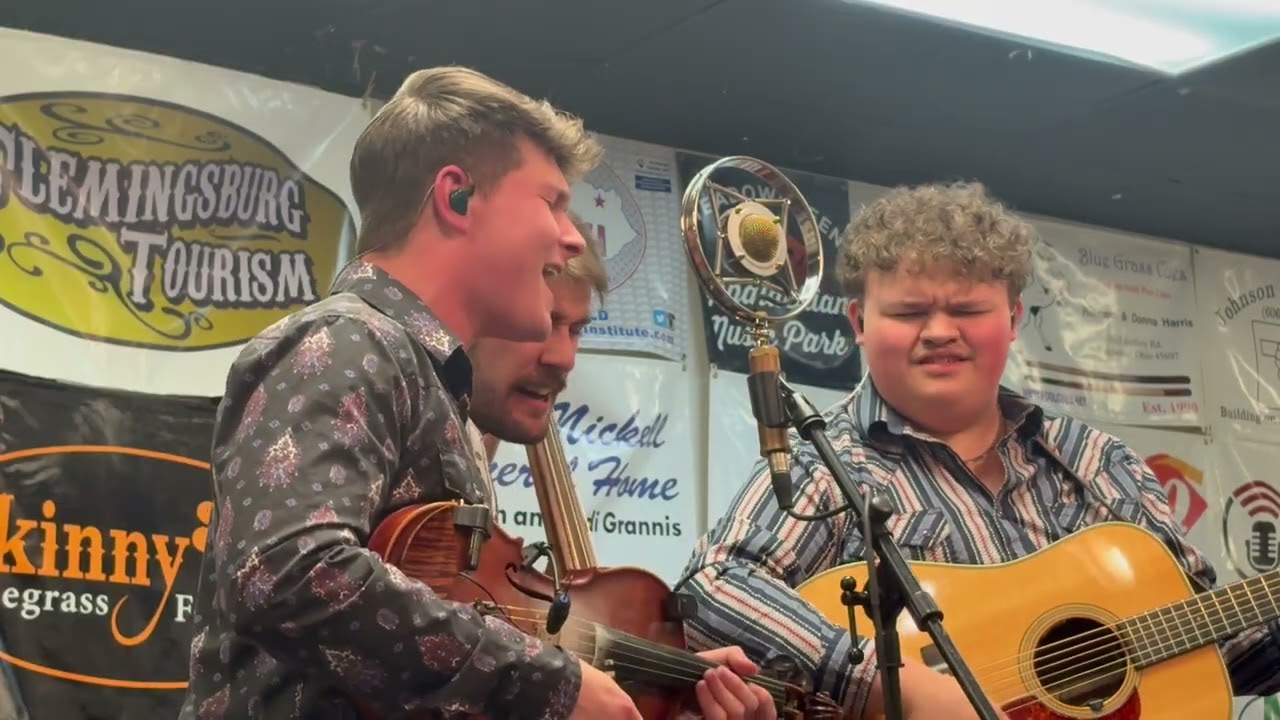 Blue Moon of Kentucky / Carson Peters and Iron Mountain 