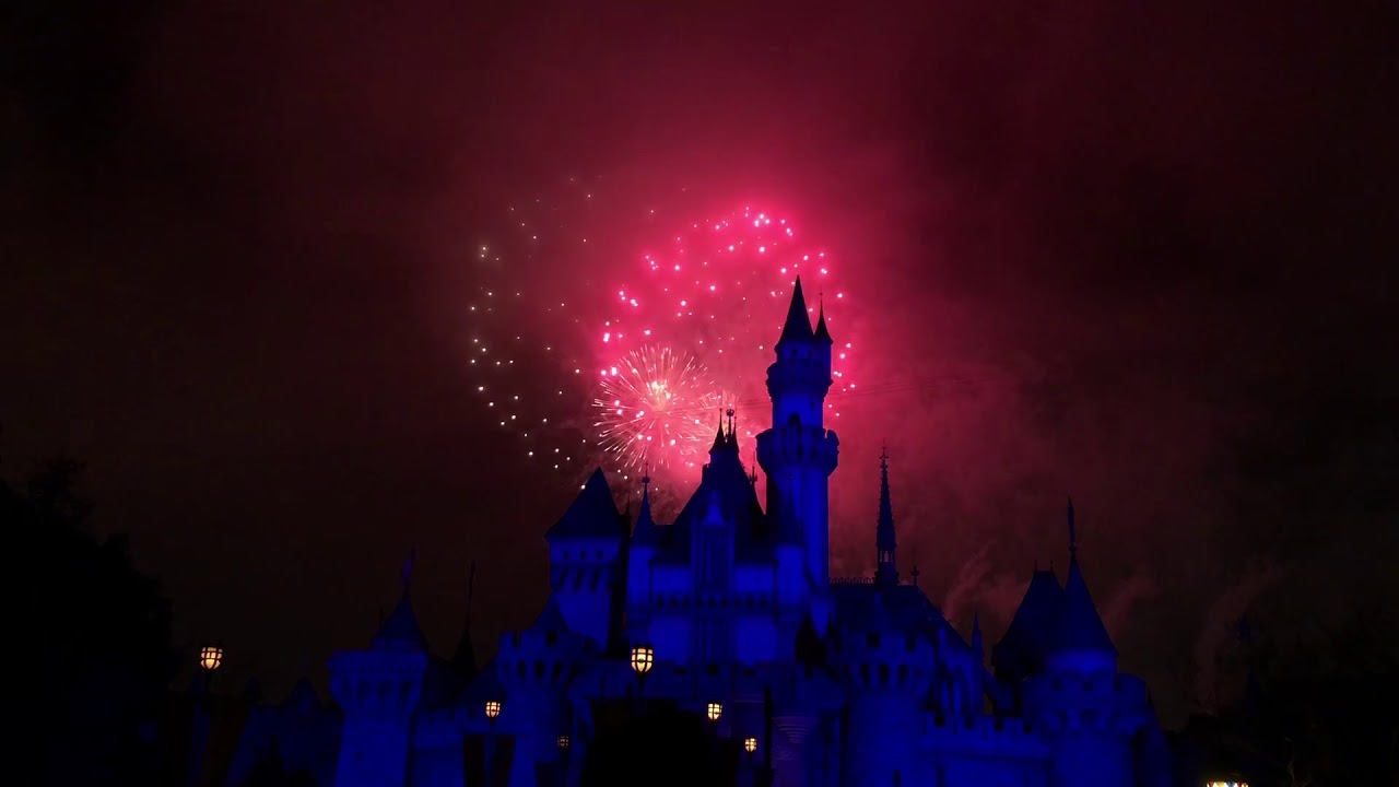 Fantasy in the Sky Fireworks - Disney After Dark: Throwback Nite - Disneyland Resort