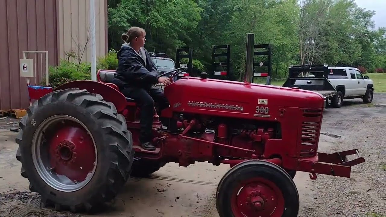 Here it is !!!!! Several Months in the making, Say hello to the New IH 300 Utility