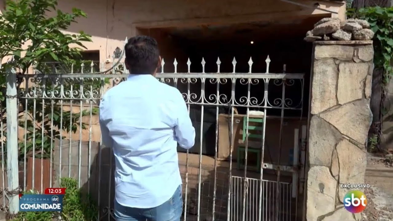 Idosa vive em condições precárias em Cuiabá. 