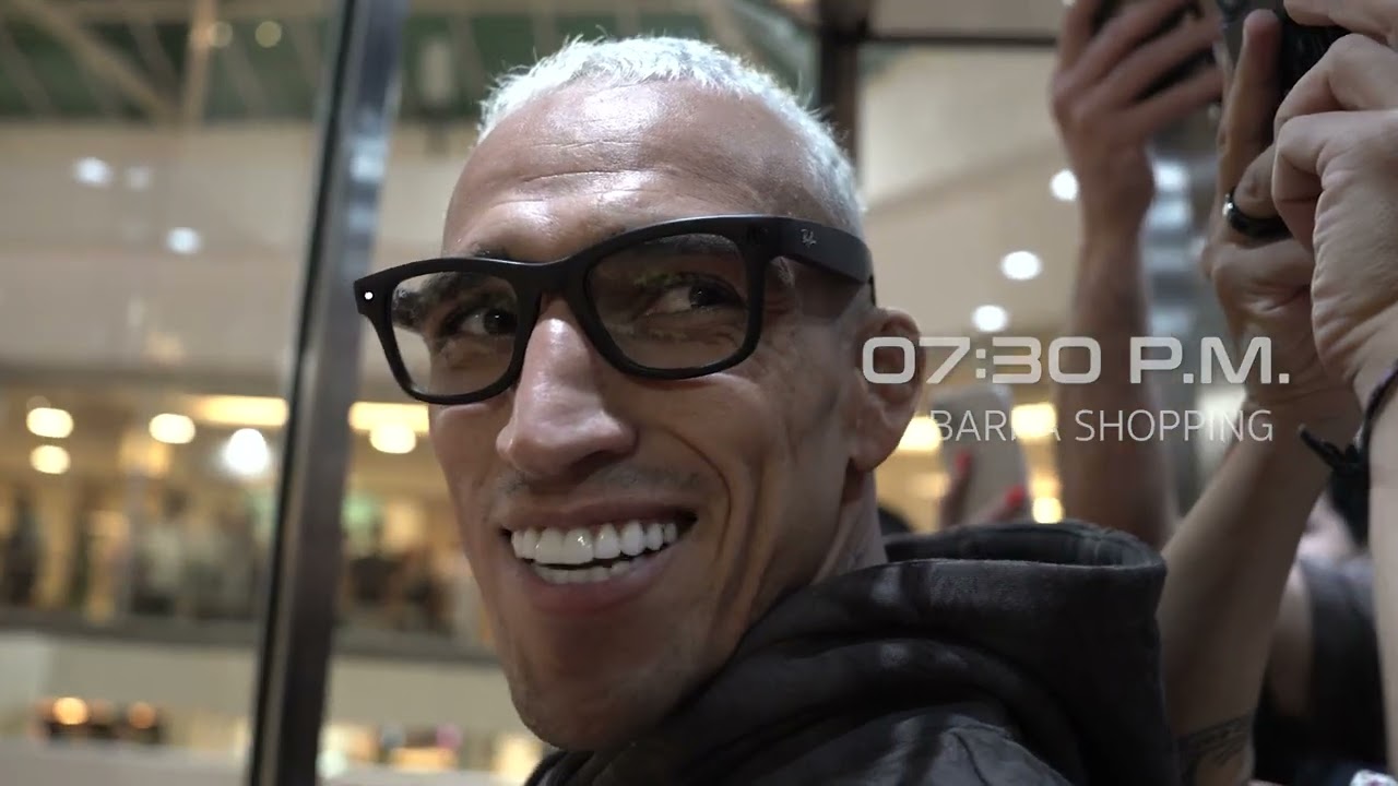 Fãs vão à loucura com Charles do Bronxs no shopping | Do Bronx Embedded Rio Ep. 1
