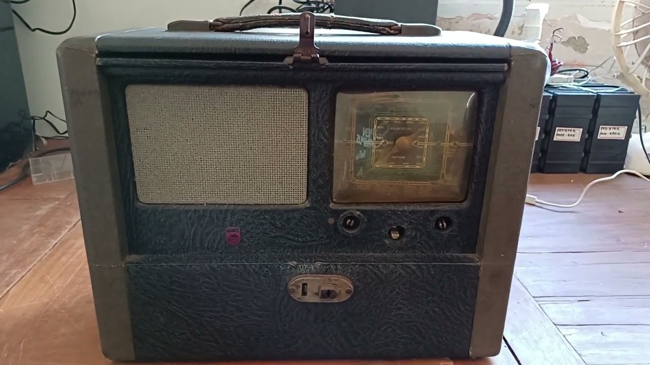 Conserto: Rádio Antigo Valvulado Philips 808BN (1941)