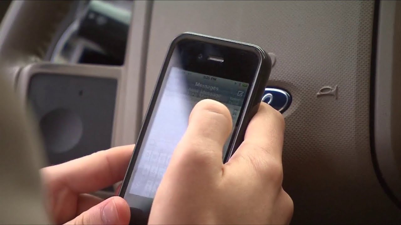New hands-free law will make it illegal to use phone while driving in Virginia