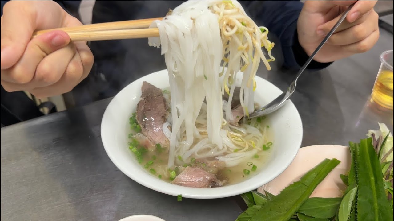 -158-Nhà mình ăn gì