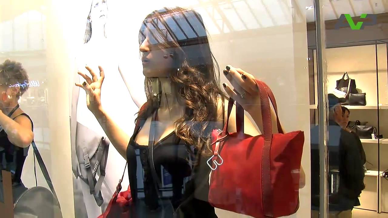Escollet / QUARREE Gesichter 2012 - Living Doll Shops 2