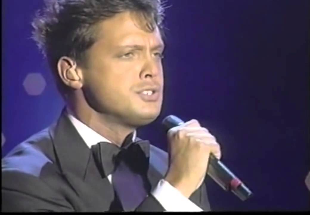 Luis Miguel - Voy A Apagar La Luz (Video Oficial) [HD - 720p]