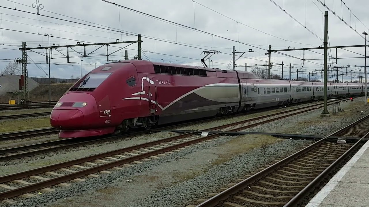 Treinen op station Roosendaal met veel omleiders uit België 05-03-2023. European Highspeed/trains