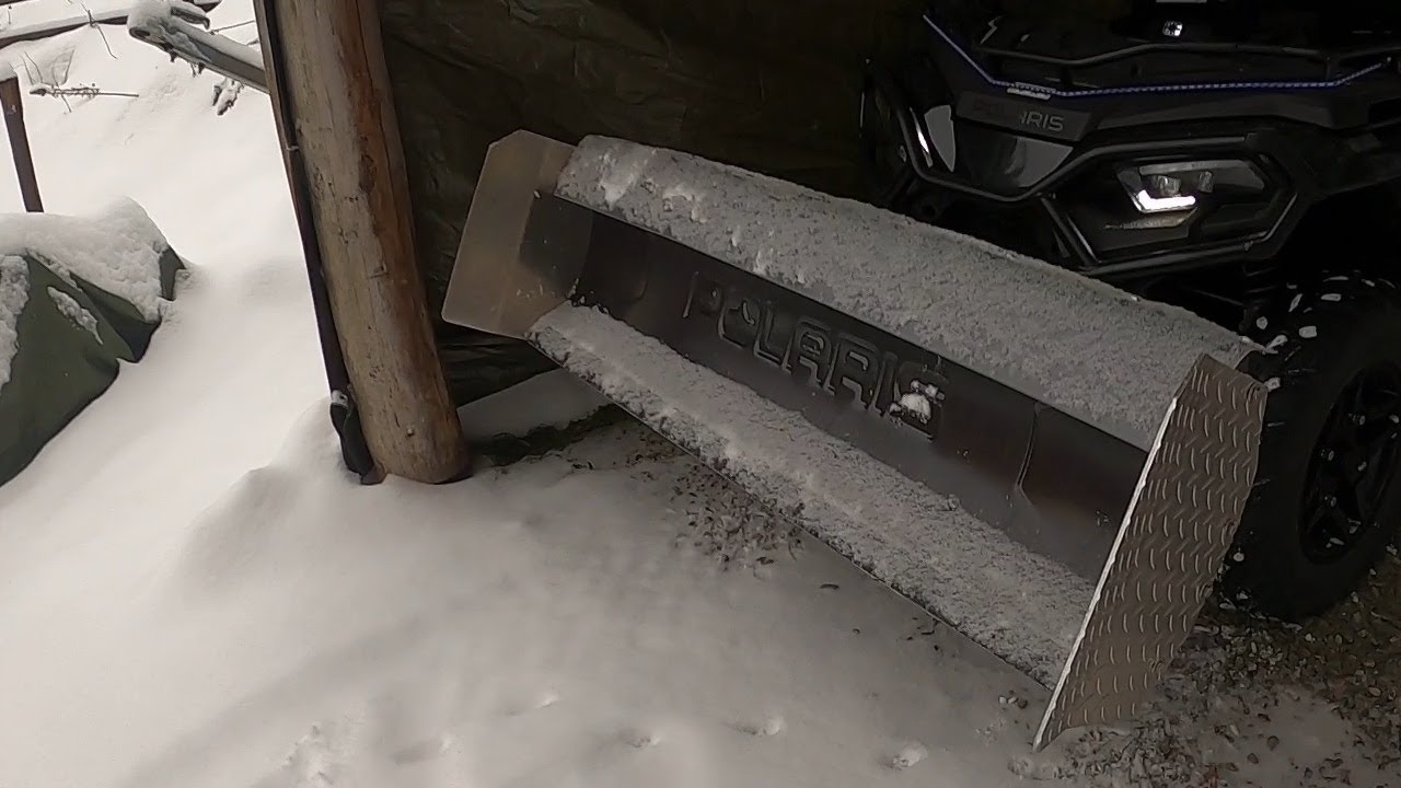 Plowing with new plow wings / Polaris Sportsman 570