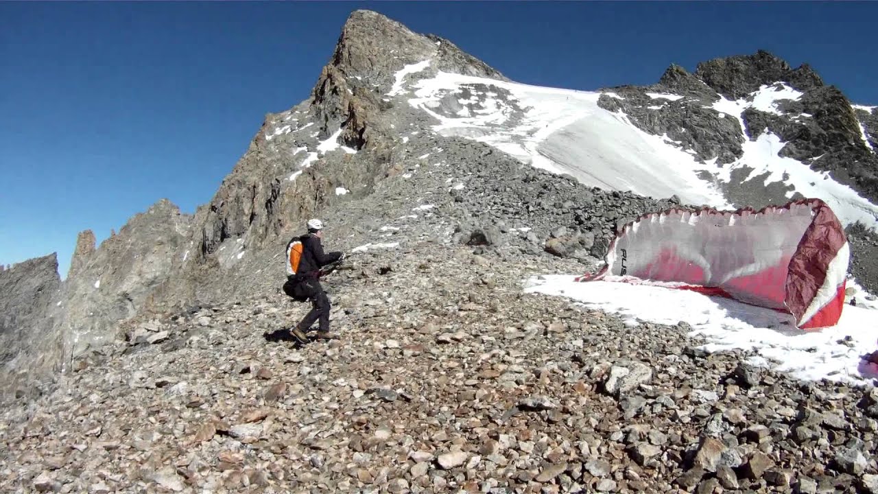 Parapente au Pic Coolidge (Massif des Ecrins)