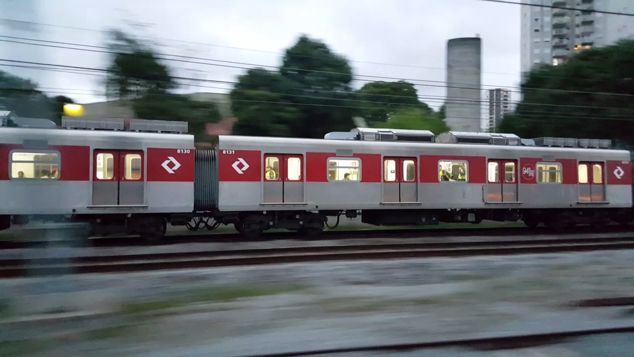 CPTM - Racha Entre Um Série 1100 E Um Série 8000 Entre Palmeiras Barra Funda E Luz
