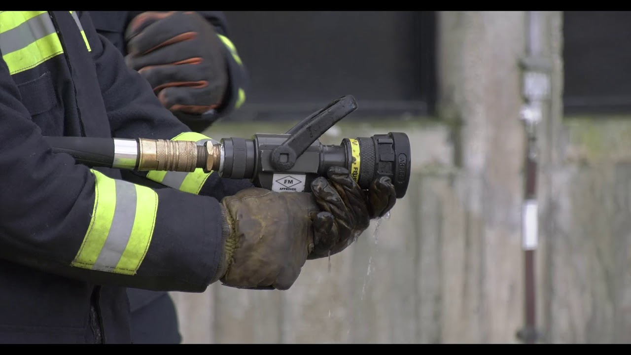 Fire Service - Correct Branch Hand Placement for Compartment Firefighting