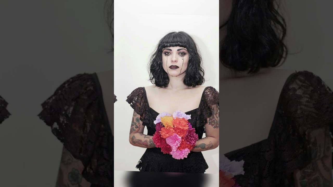 Muy buena colaboraci&oacute;n de Carin Leon y Mom Laferte.  #carinleon