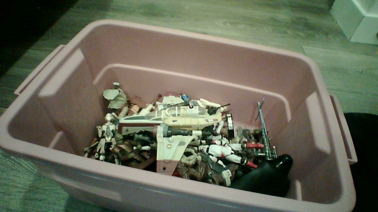 reviewing this box of star wars action figures from 1999-2007