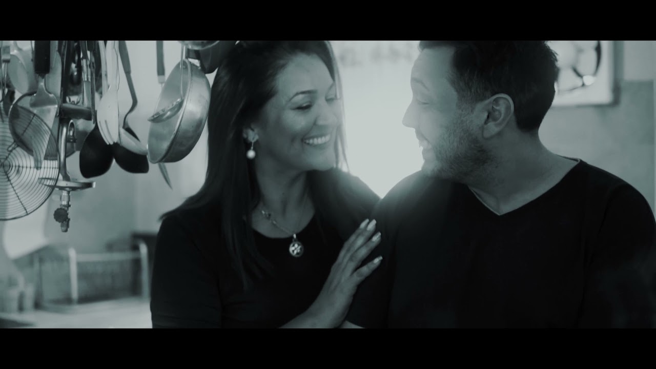 VICTOR Y DANIEL - Tu amor es ausente (Video Oficial)