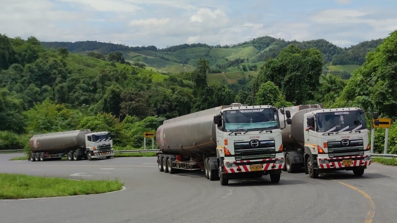 Hino S700 410 HP vs isuzu GXZ 360 HP