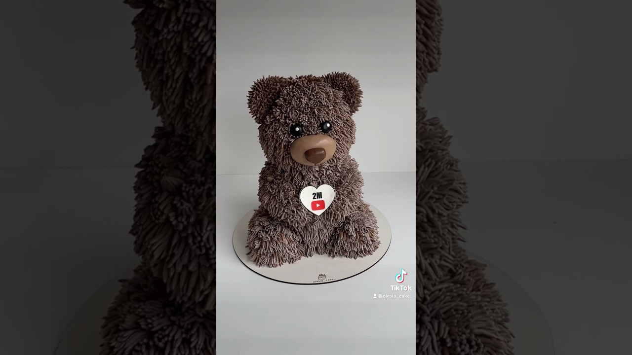 IT&rsquo;S A CAKE!! 😍 #bearcake #cakedesign