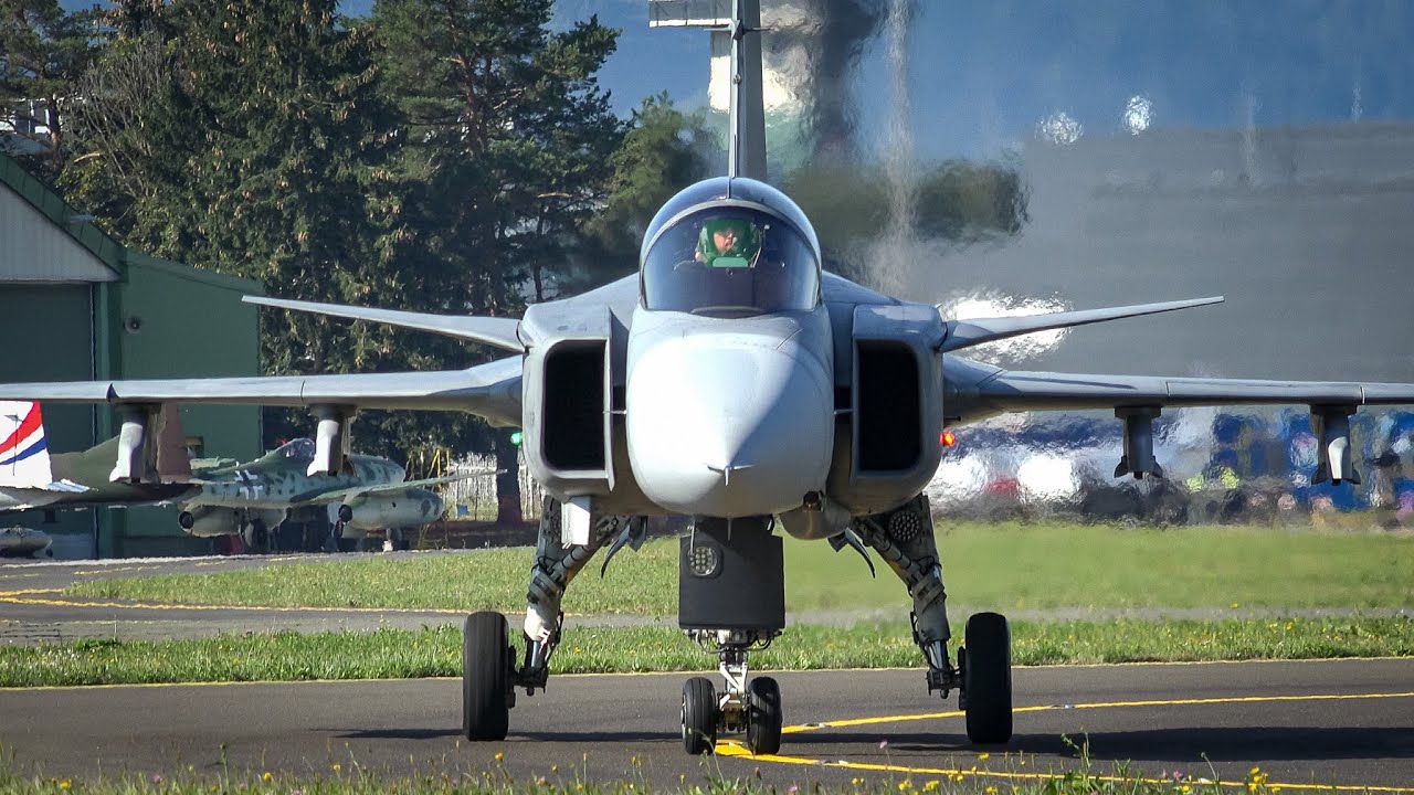 SAAB JAS 39 Gripen | Demonstration of Manoeuvrability  [4K]