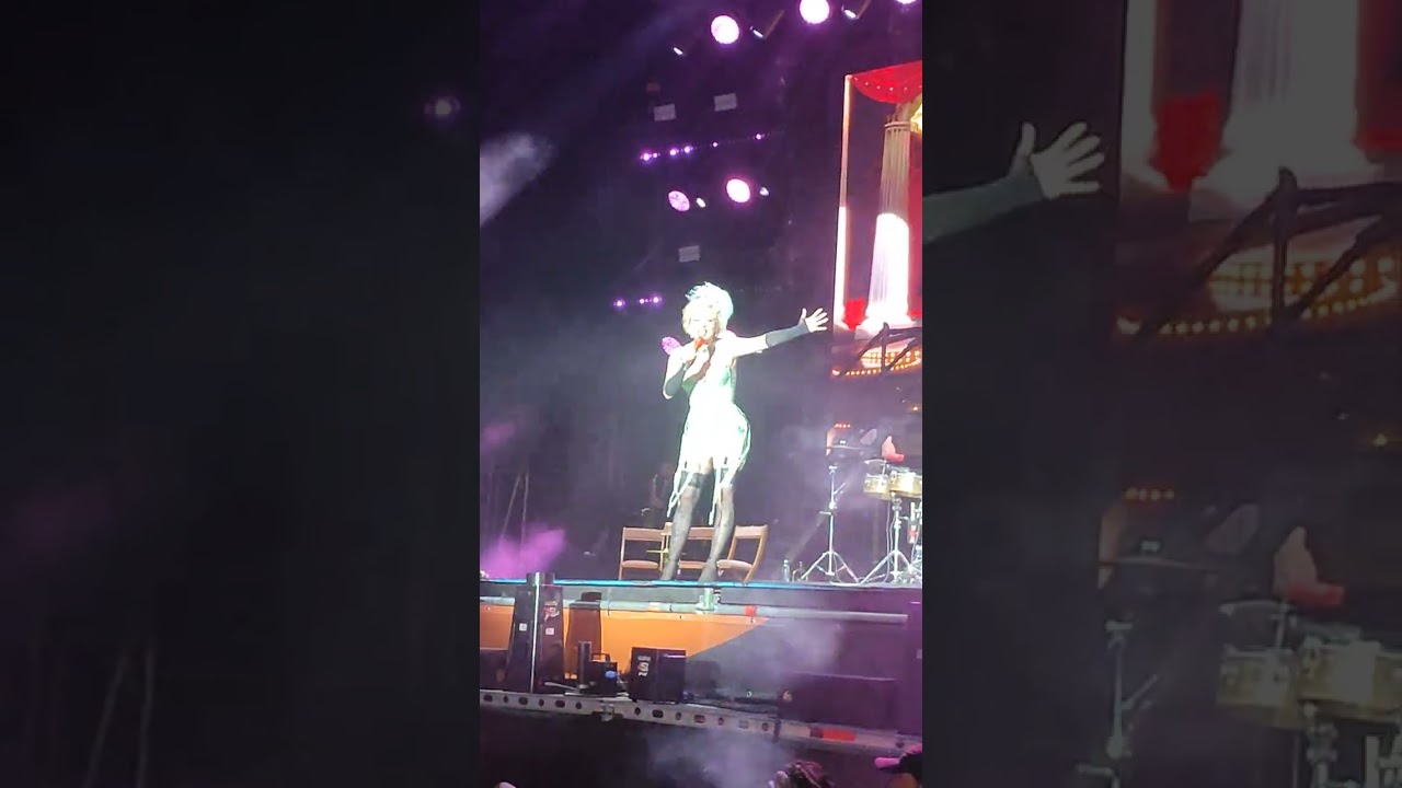 Mi Buen Amor- Mon Laferte Lollapalooza 2025 Arg 
