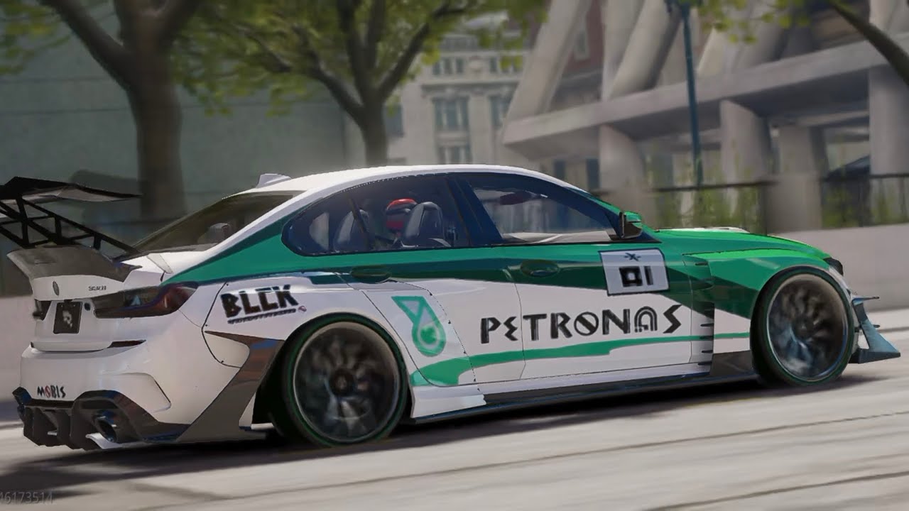Racing Master highlights BMW 330i