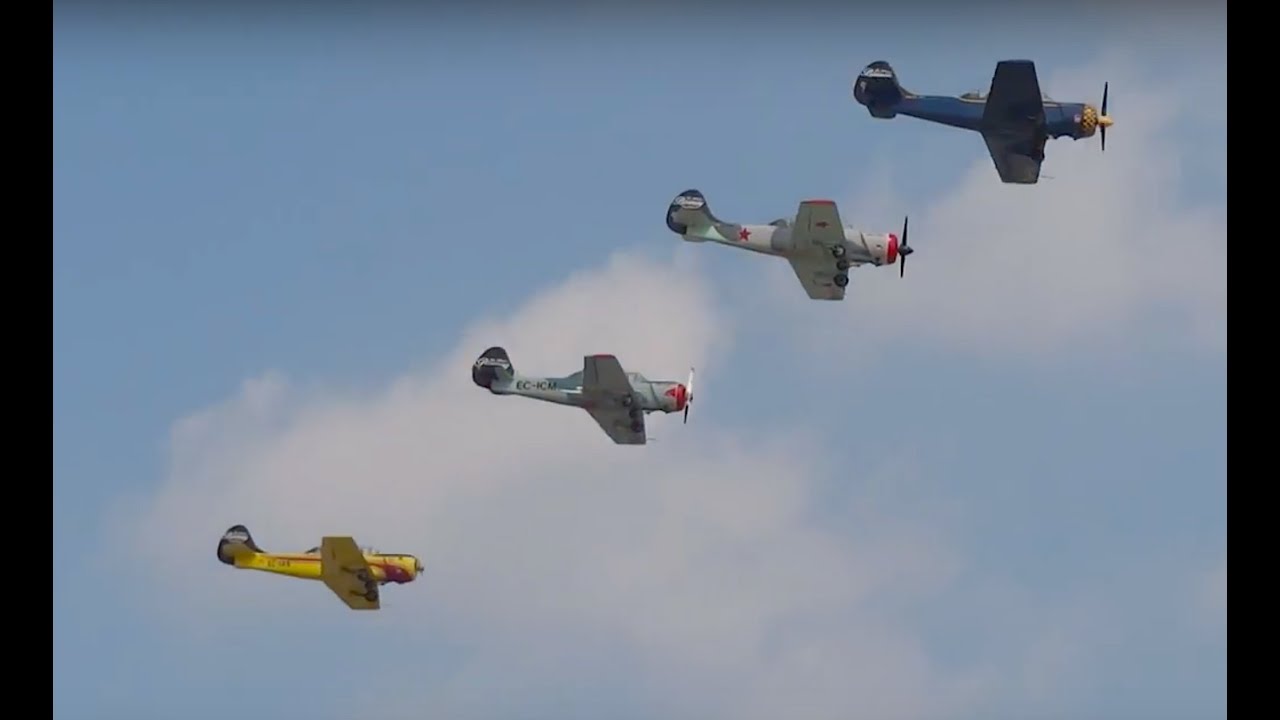 Llegada Patrulla Jacob 52 al Aeropuerto de Sabadell / Festa al Cel 2014