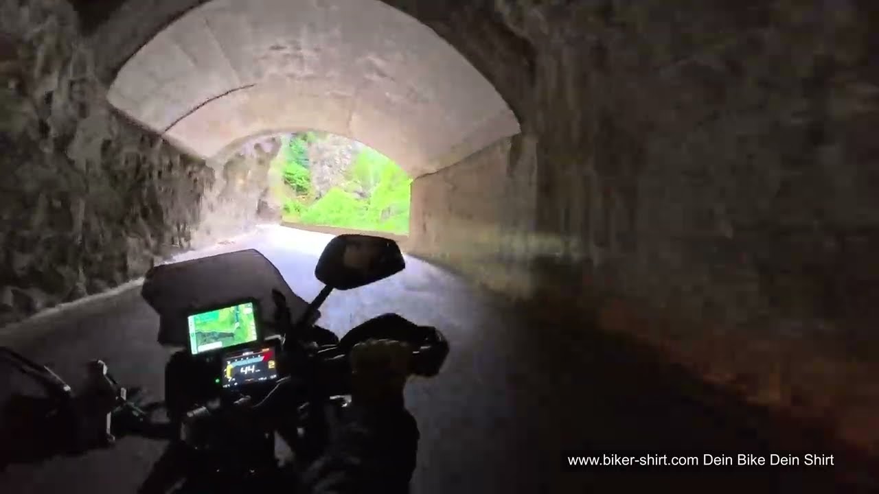 Die ultimative Motorradreise durch Frankreich! in 4K
