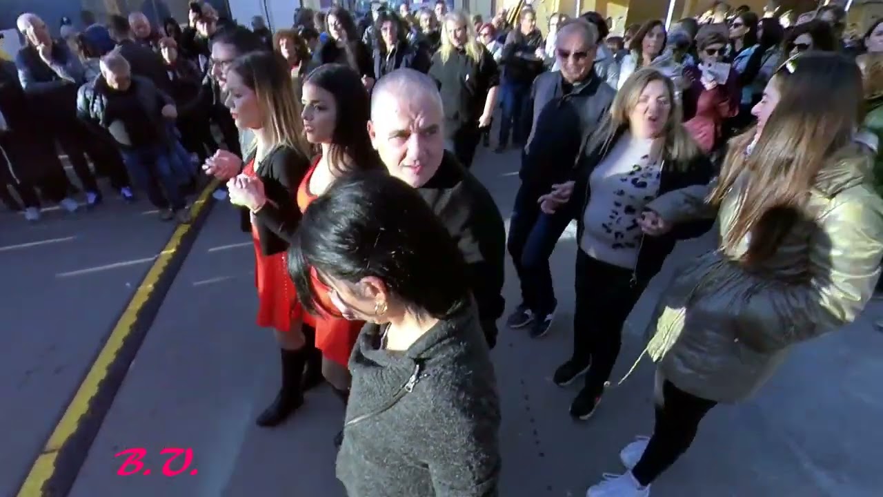 Balli sardi con Marta e il suo gruppo a Guasila per Saboris Antigus 8 12 2022