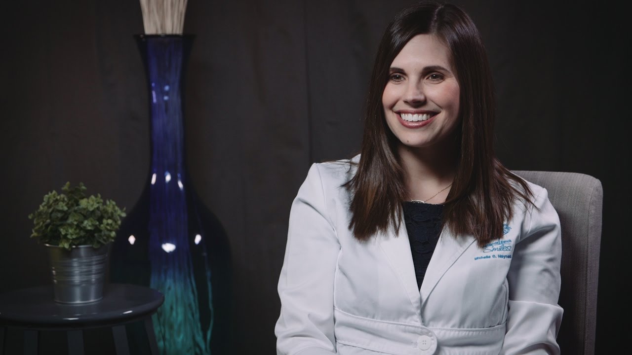 Dr Haynes podczas pierwszej wizyty dziecka | Highlands Ranch Smiles | Highlands Ranch, CO.