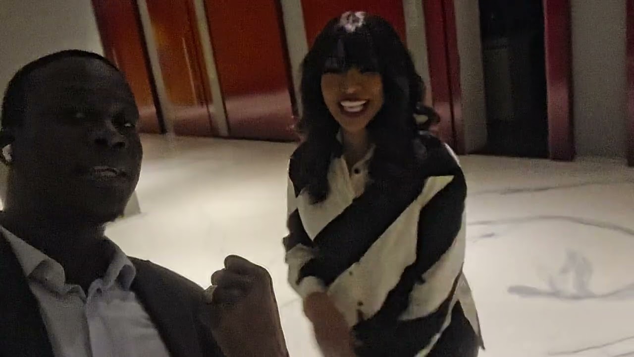 Viviane Chidid ! Tout... en... et... dans... PASS TV