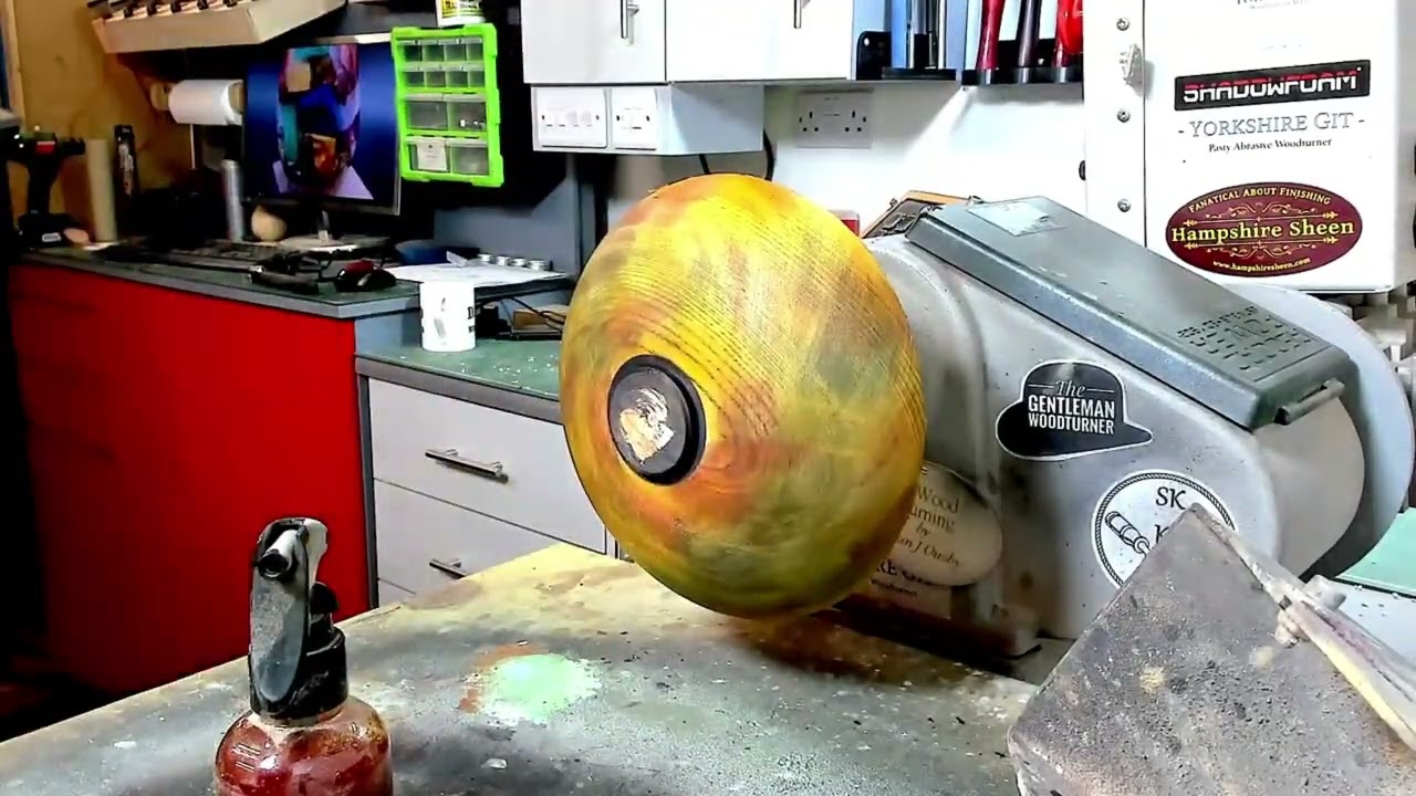 Woodturning - Autumn coloured bowl