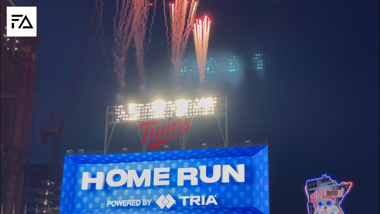 Minnesota Twins Carlos Correa Walk Off Home Run vs Milwaukee Brewers 2023 (Live Crowd Atmosphere￼)