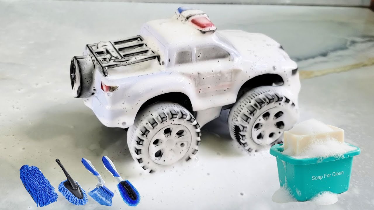 police pickup truck was found covered in mud after an adventure, and was cleaned up ASMR #cleaning