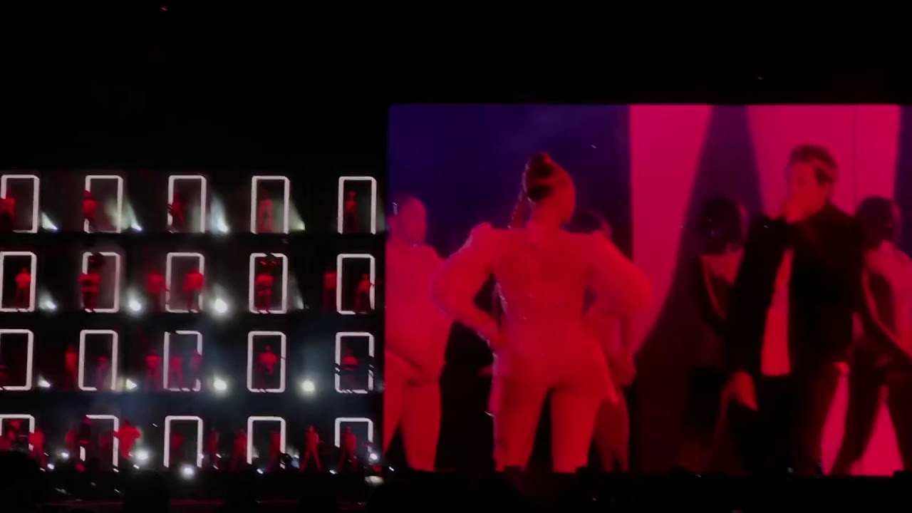Beyoncé and Jay-Z - Drunk in Love/ Swag Surfin/ Diva/ Clique/ Everybody Mad On The Run 2 (OTR II)