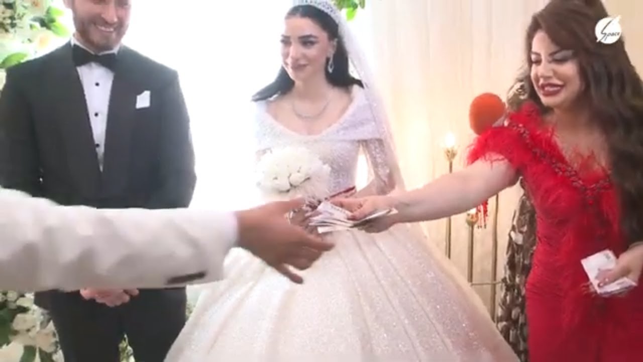Nüşabə Musayeva bir paçka pulu şirinlik payladı  - Banu