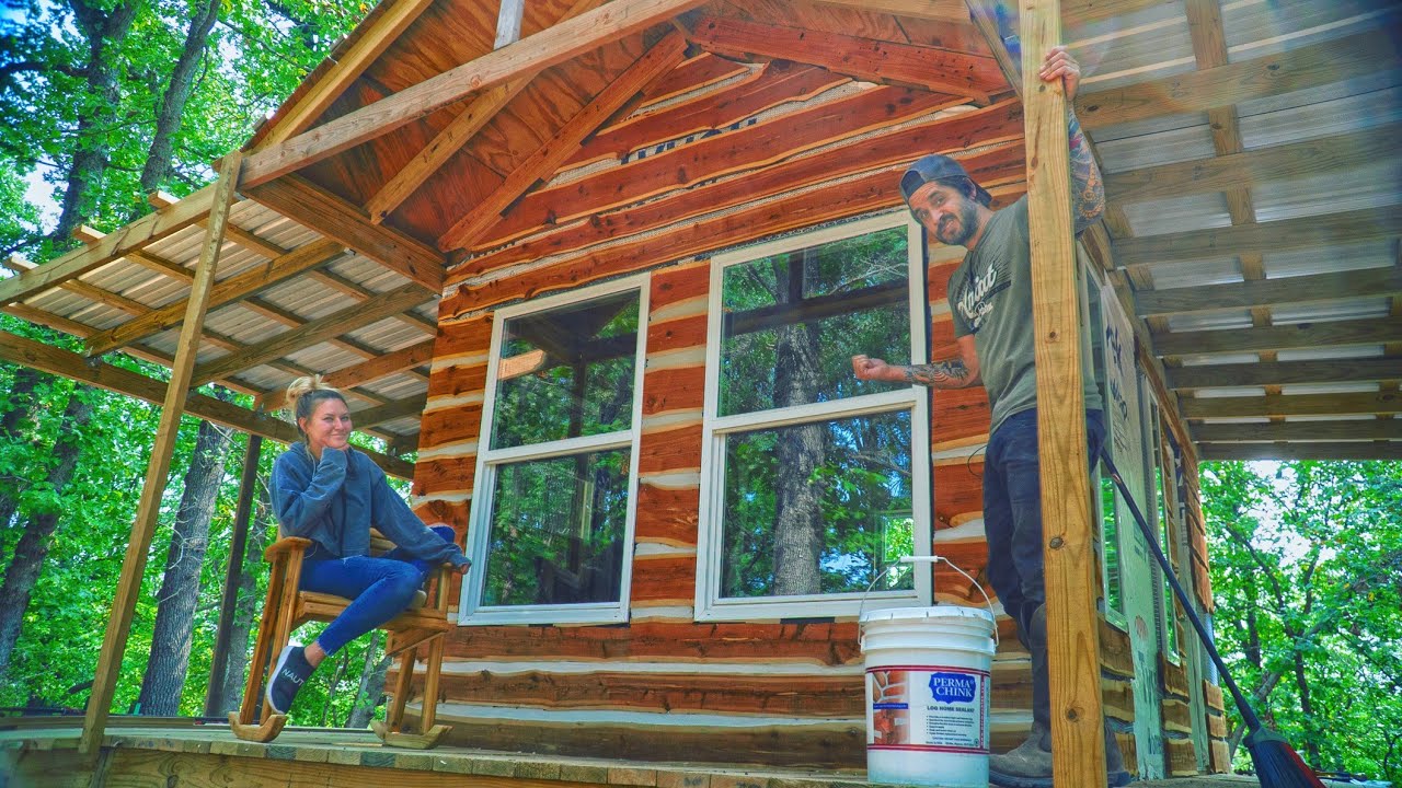 Log Cabin Chinking Problems!! Learn from my MISTAKES!! Off Grid Tiny House Adventures