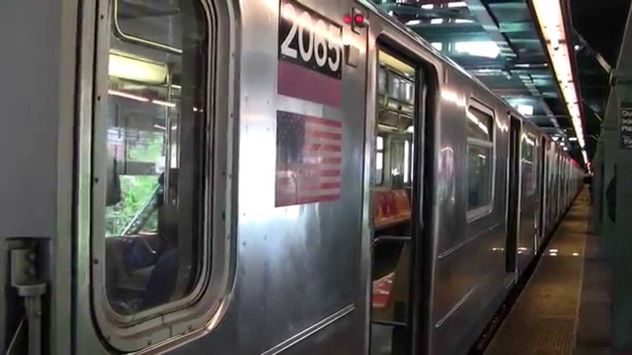 ᴴᴰ R62A 7 Train Making a Stop at Queensboro Plaza