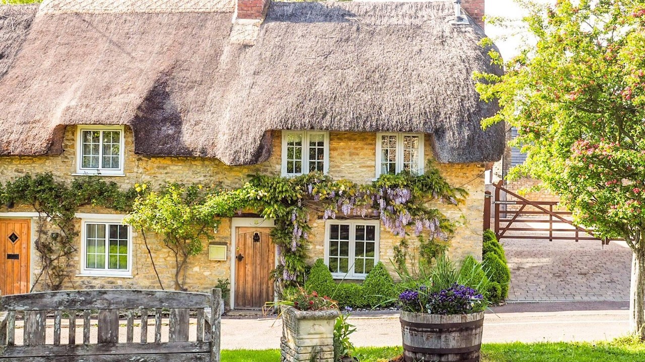 Fountain View Cottage, Bicester, United Kingdom | Travel With Kiara