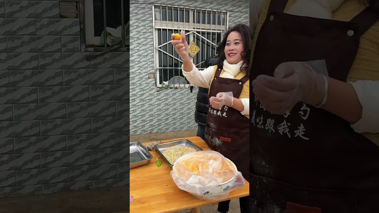终于轮到我打下手了，今天莉莉来露一手，看到底哪个做的更好看！ #美食#日常分享 #乡村生活