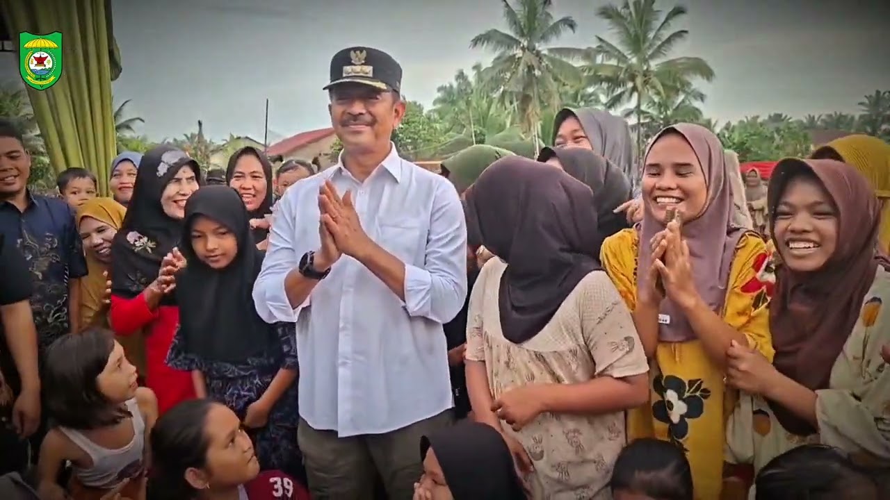 Bupati Mandailing Natal Ramah Tamah dengah Masyarakat Desa Batu Sondat