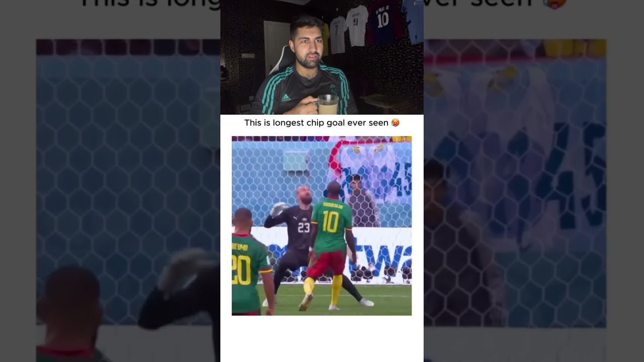 This is The Most Disrespectful Chip Goal Ever 😮&zwj;💨 #footballshorts #football #footballgoals