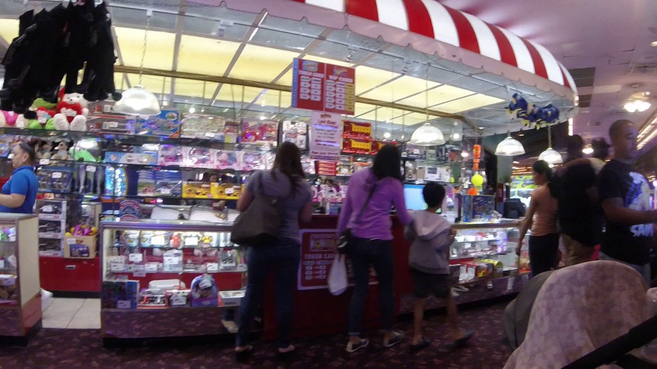 Fun Factory Pearlridge Closing Last Day Eve Aiea, Oahu, Hawaii