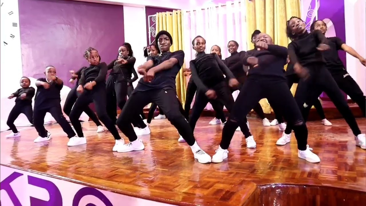 MESSIAH BY WALTER CHILAMBO ( M.T.D DANCE COVER )