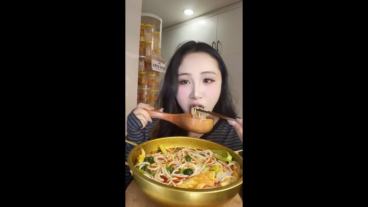 🔴 LIVE: Chinese Girl Eat & Chat ASMR — Soft Mukbang Talk & Real-Life Giggles for Relax Vibes
