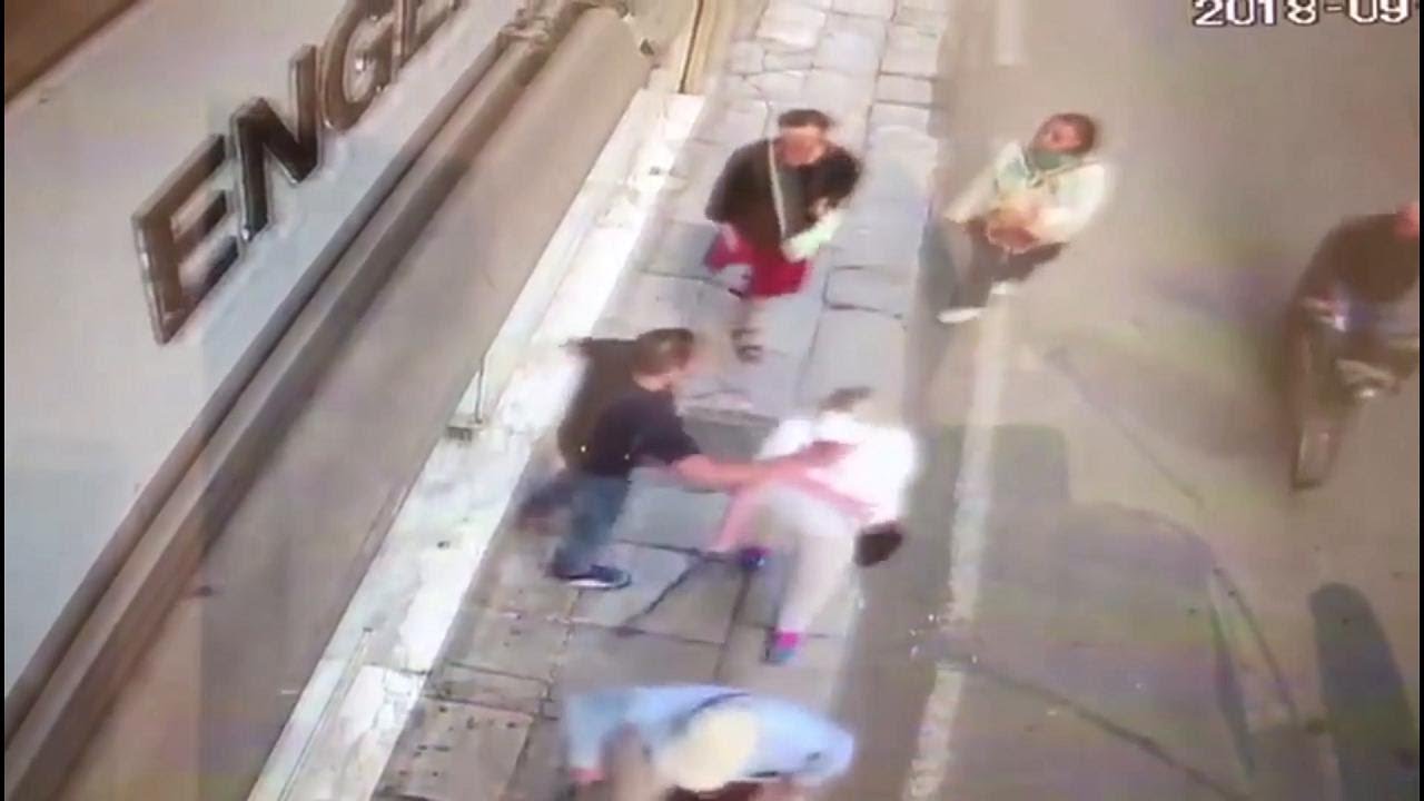 Video dello scippo su Facebook: Palermo, arrestato l'autore