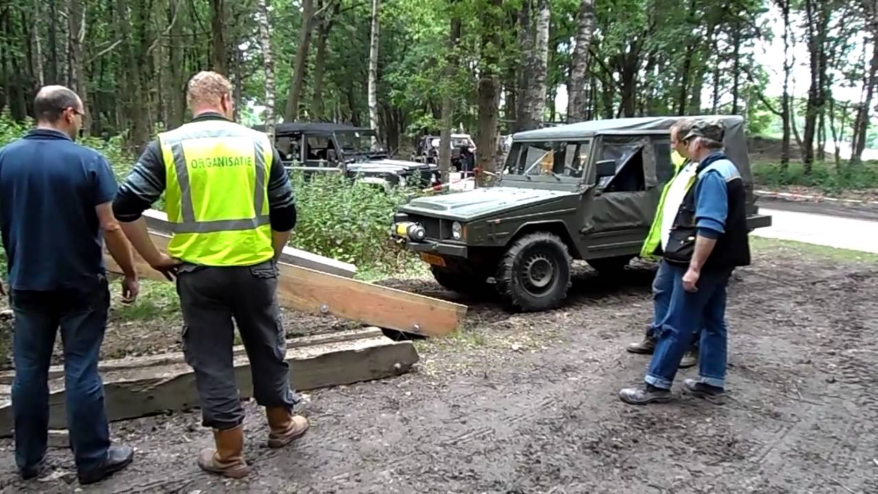 ANVT Iltis op de kiep wip
