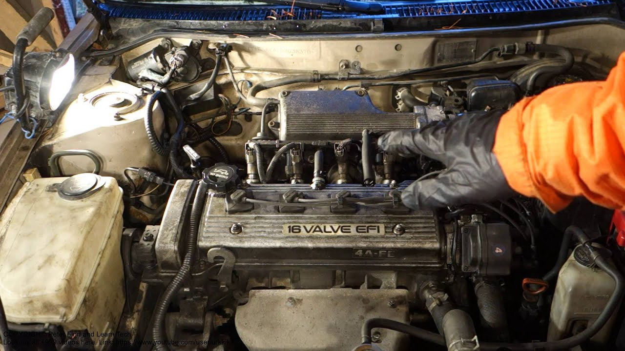 PCV valve location Toyota Corolla. Years 1992 to 2000