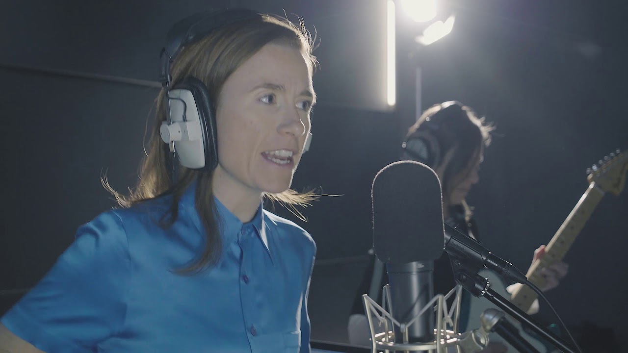 I'm Not A Blonde - Happy Face ( Studio Session )